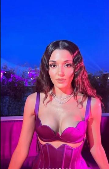 Hande Erçelden Cannes pozları
