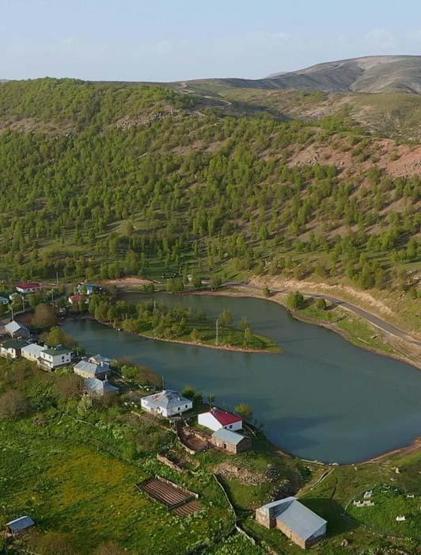 Doğa harikası göl fotoğrafçıların uğrak mekanı oldu