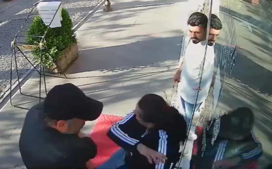 Sokak ortasında kadına şiddet