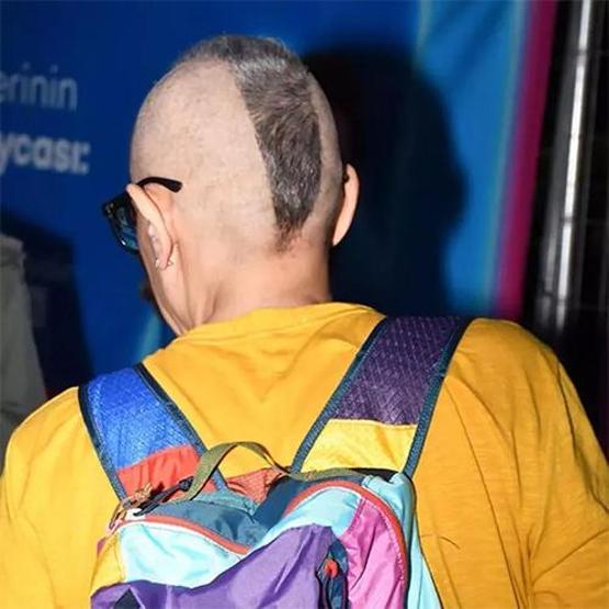 Görenler tanımakta güçlük çekti Okan Bayülgenin punk tarzı...
