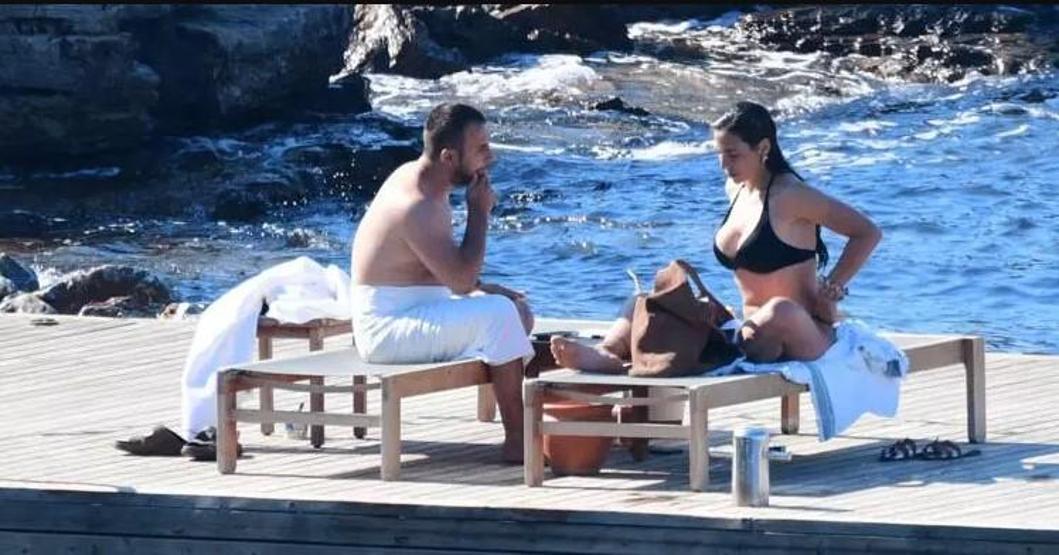 Zehra Çilingiroğlunun deniz keyfi