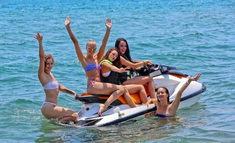 9 günlük bayram tatilinin gözdesi 15 rota İster deniz keyfi yapın ister kültür turu. İstanbula yakın 3 ile yoğun talep var. İşte en çok tercih edilen tatil bölgeleri