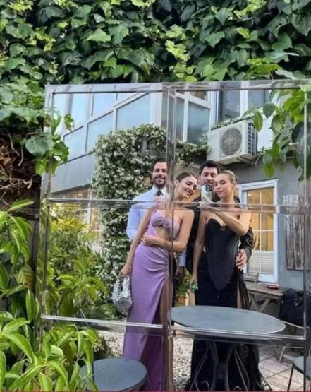 Hande Erçel ve Hakan Sabancının romantik anları Gözlerini sevgilisinden alamadı