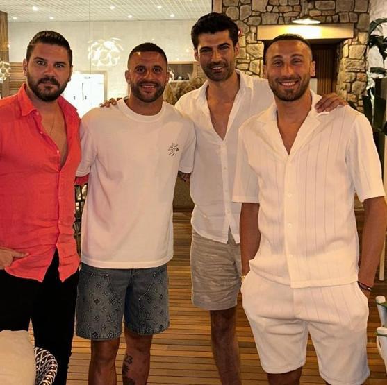 Futbolcuların tatil paylaşımları