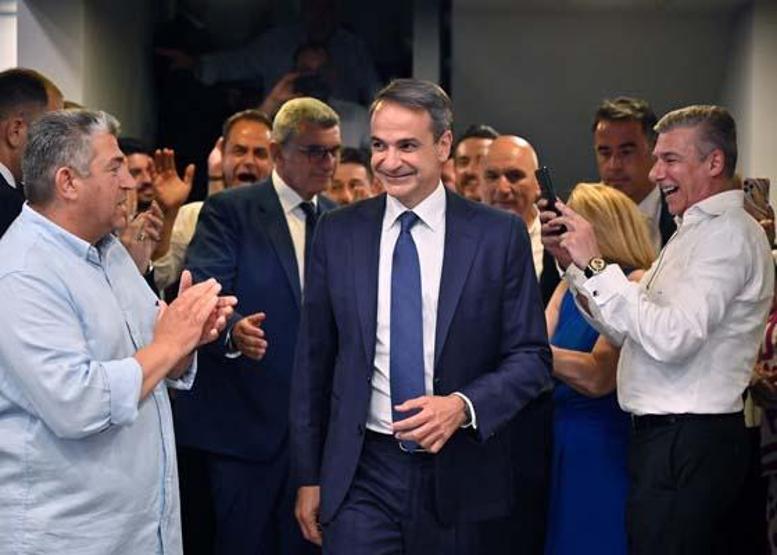 Komşuda zafer yeniden Miçotakisin