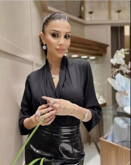 Özge Ulusoy, Çeşmede şov yaptı