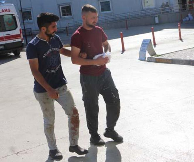 Acemi kasaplar hastanelik oldu