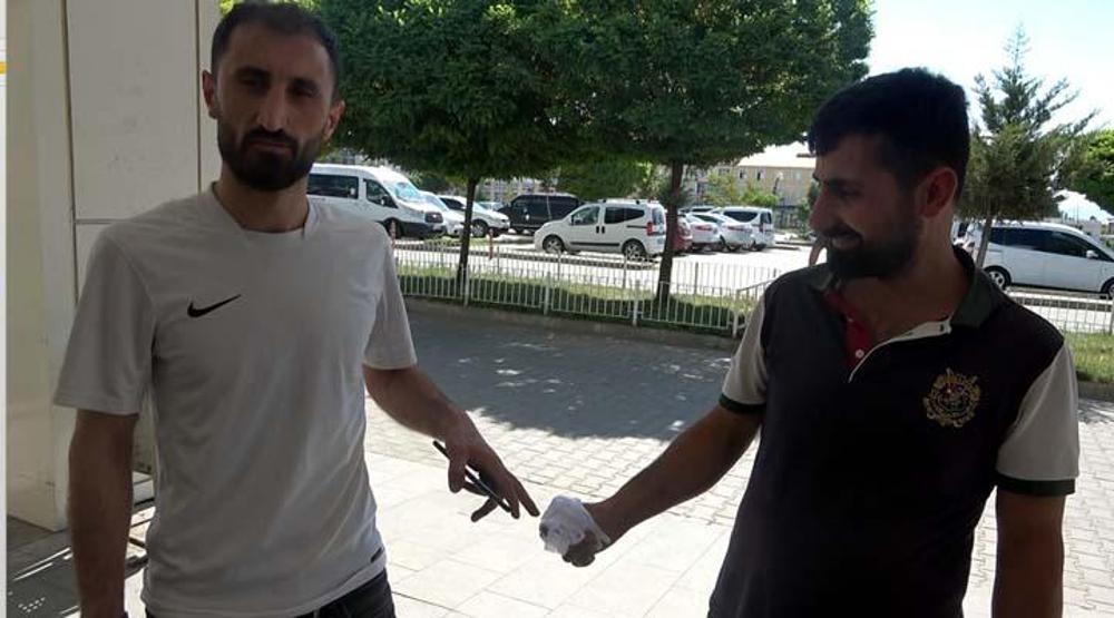 Acemi kasaplar hastanelik oldu