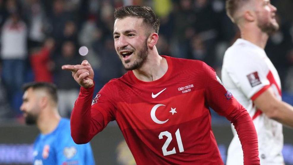 Beşiktaştan çifte bomba Bir Galatasaraydan bir Fenerbahçeden...