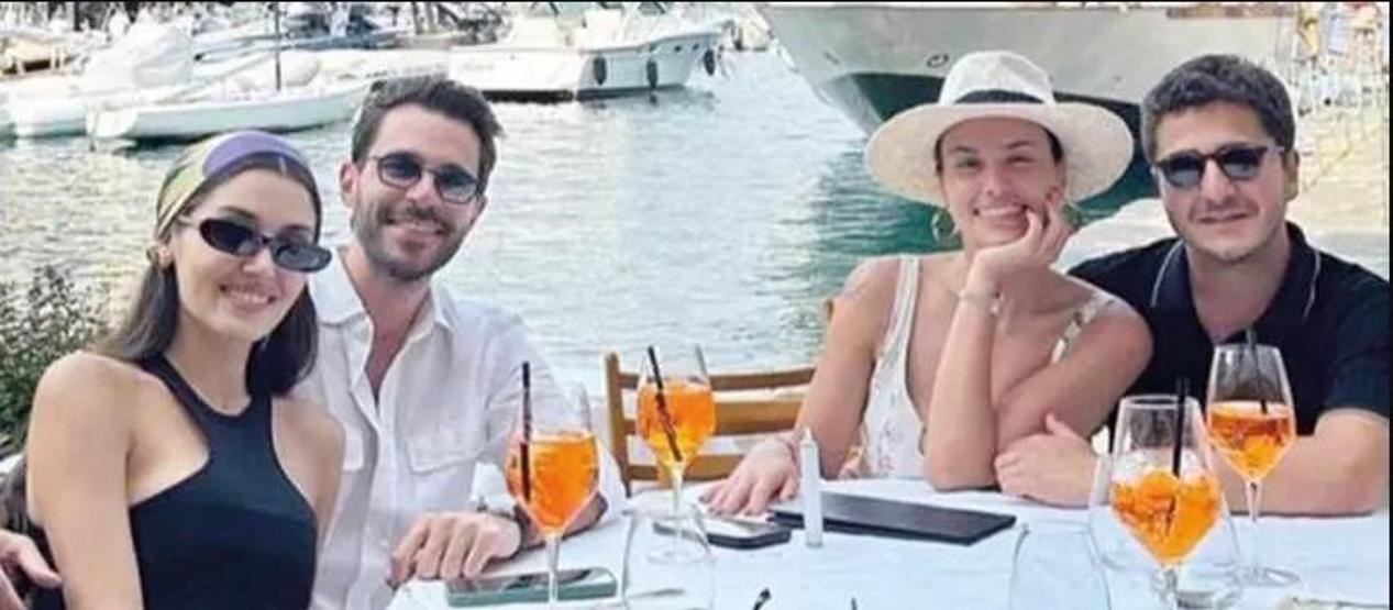 Hande Erçel ile Hakan Sabancının İtalyada tekne keyfi