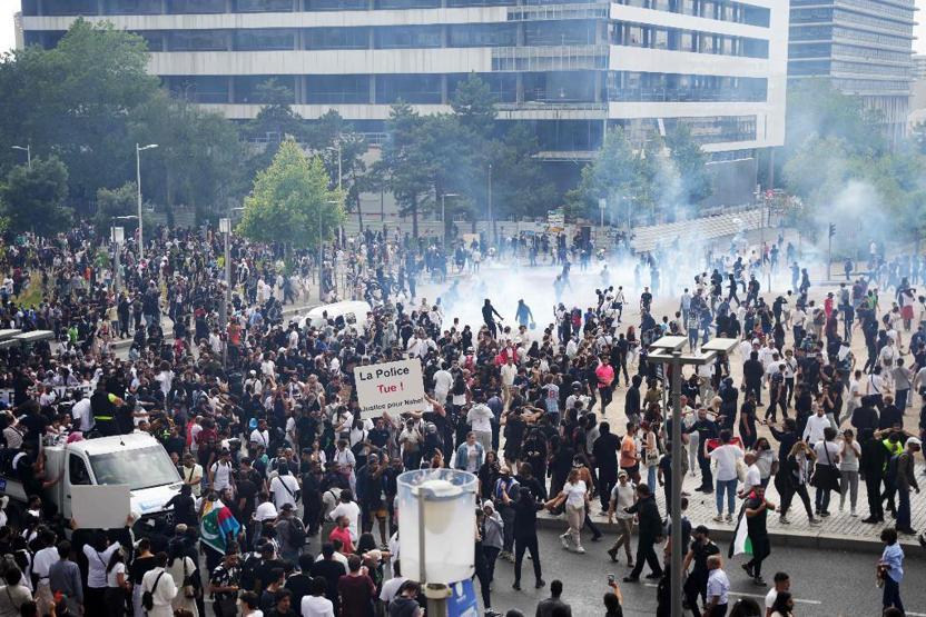 Uzmanlar yanıtladı: Fransada banliyö gençleri neden huzursuz