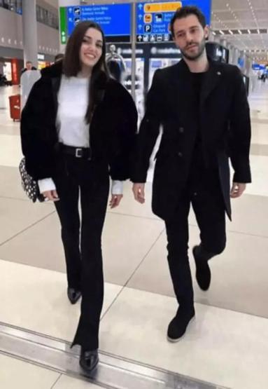Hande Erçel ve Hakan Sabancı birbirlerini takip etmeye başladı