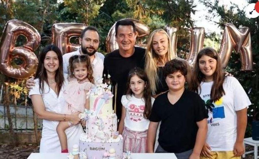 Acun Ilıcalının torunu Begüm 3 yaşında Doğum gününde aile pozu