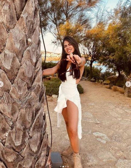 Demet Özdemirin tatil karelerine beğeni yağdı