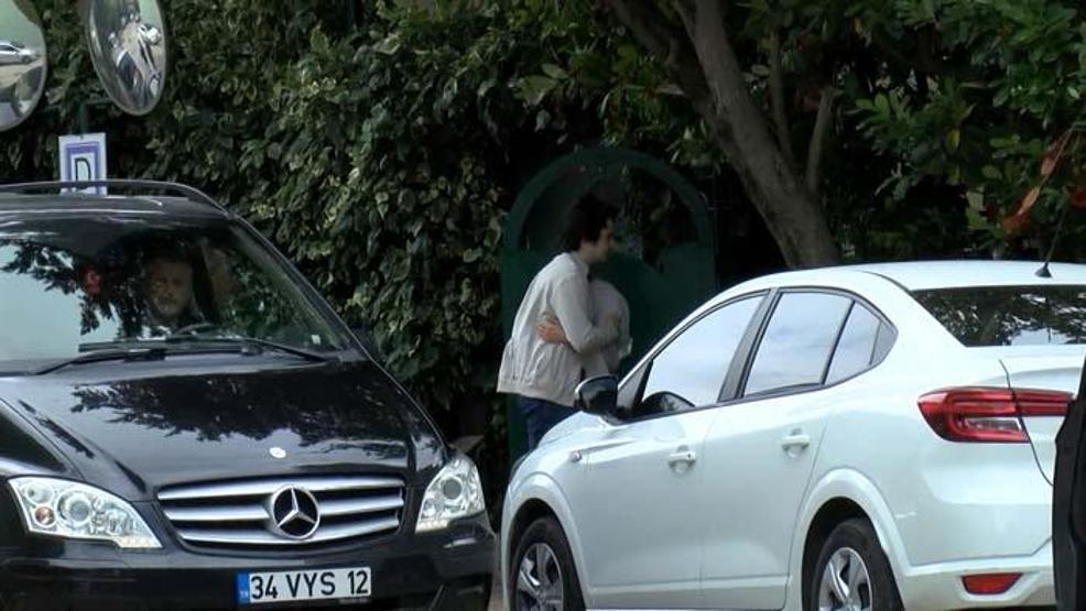 Cem Yılmazdan Özkan Uğurun ailesine taziye ziyareti