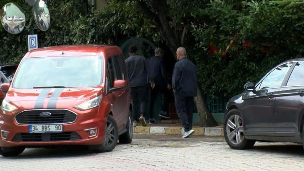 Cem Yılmazdan Özkan Uğurun ailesine taziye ziyareti