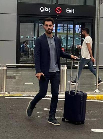 Hakan Sabancı, Hande Erçel ile gittiği İtalya tatilinden tek döndü