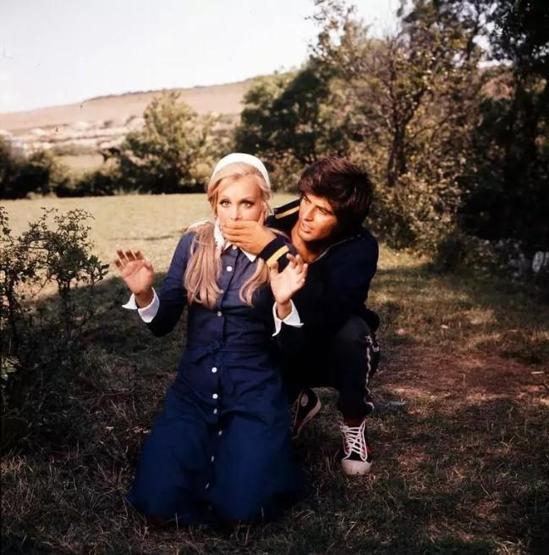 Burcu Biricikin Filiz Akın hayranlığı, efsane oyuncuyu duygulandırdı