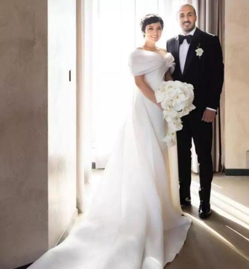 Ezgi Mola ile Mustafa Aksakallı bebeklerinin cinsiyetini açıkladı