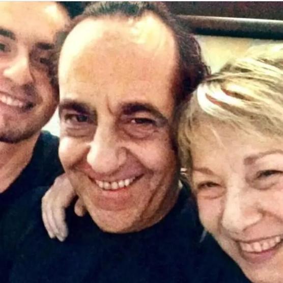 Biricik Sudenden eleştirilere yanıt: Sizin için sanatçı; benim 44 yıllık arkadaşım, dostum, kardeşim...