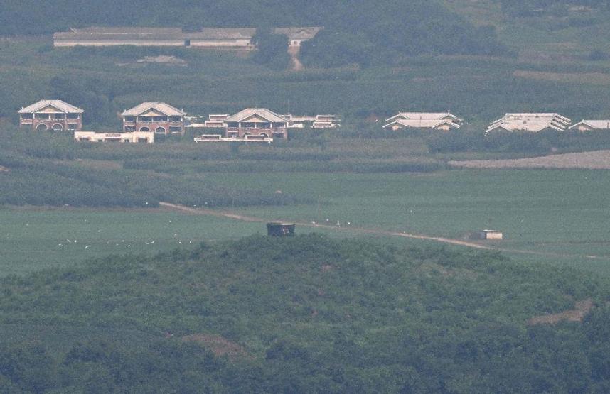 Kuzey Koreye kaçan ABDli asker: Sınırı nasıl geçti