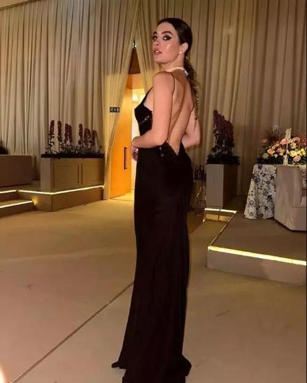 Melis Sezenden güneş banyosu