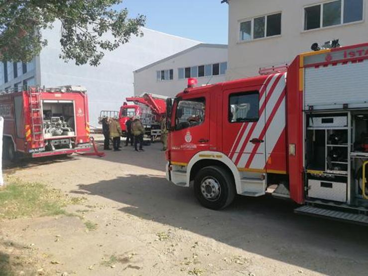 Silivride geri dönüşüm fabrikasında yangın