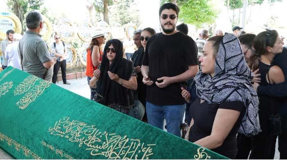 Sanatçı Baha Boduroğlu son yolculuğuna uğurlandı