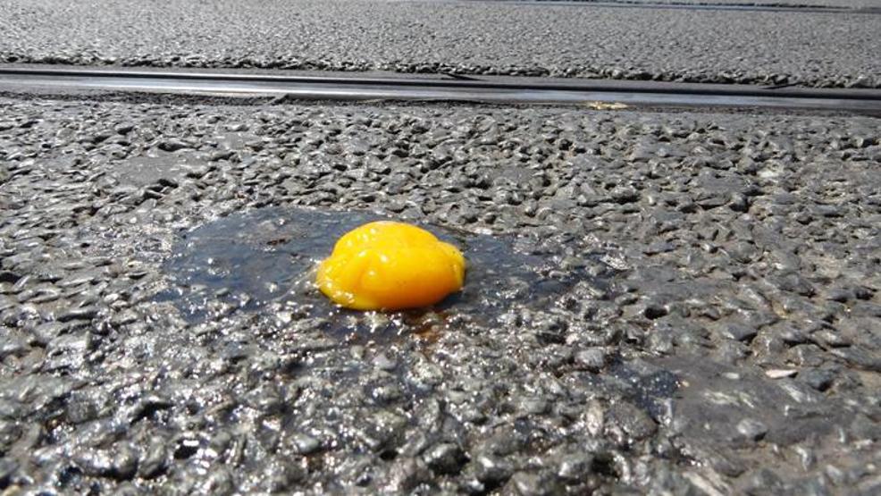 İstanbulda hava sıcaklığı 38 dereceyi gördü Asfaltta yumurta pişirip yedi