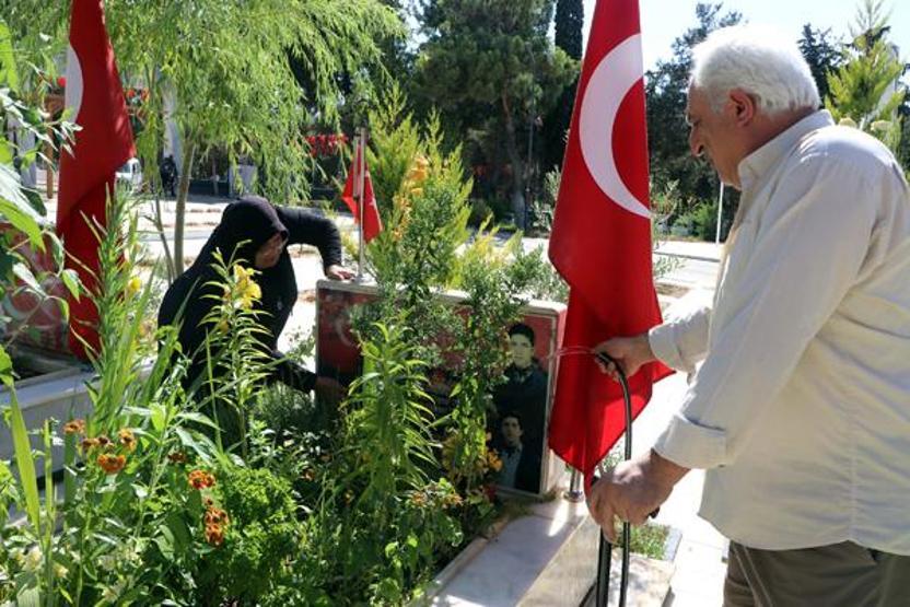 Gara şehidinin ailesinin buruk sevinci
