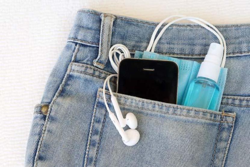 Çoğu kişi bu hatayı yapıyor Cep telefonunuzu sakın cebinizde taşımayın... Bakın neye sebep oluyor