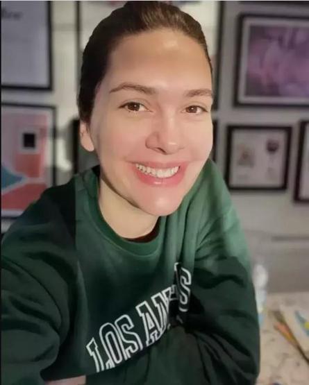 Bergüzar Korel: İstanbula bembeyaz dönüyorum