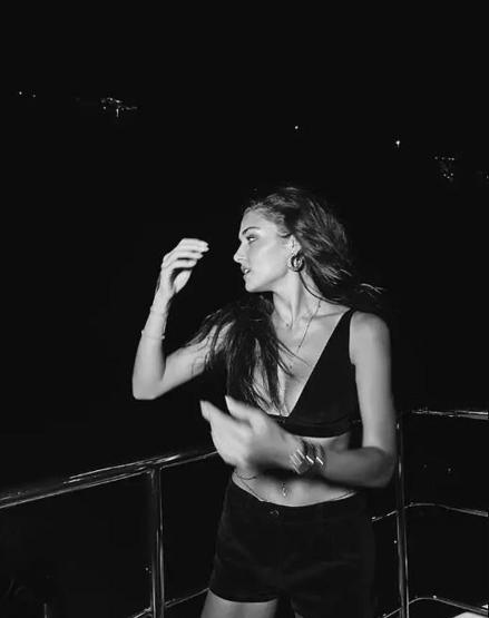Hande Erçel, Instagram reklamlarından servet kazanıyor
