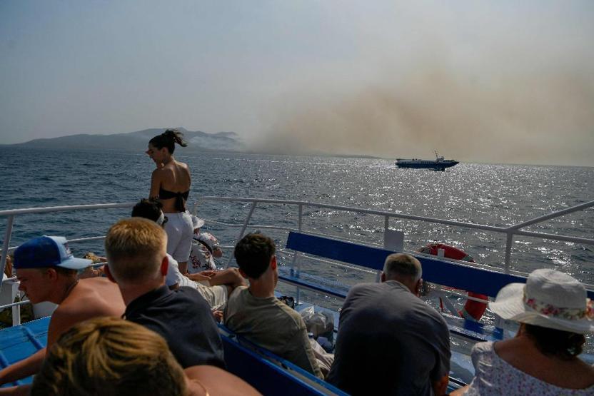 Akdeniz’i kasıp kavuran orman yangınları: Cezayir’de 34, Yunanistan’da 3 can kaybı