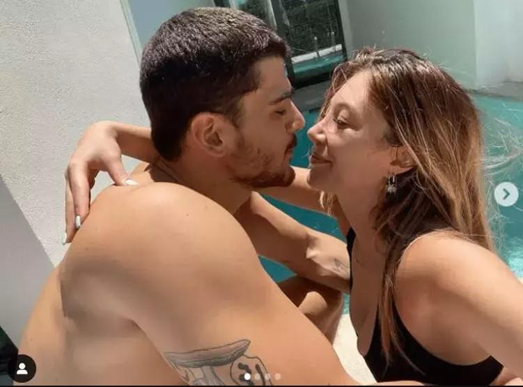 Yasmin Erbil ve Yiğit Poyraz aşka geldi
