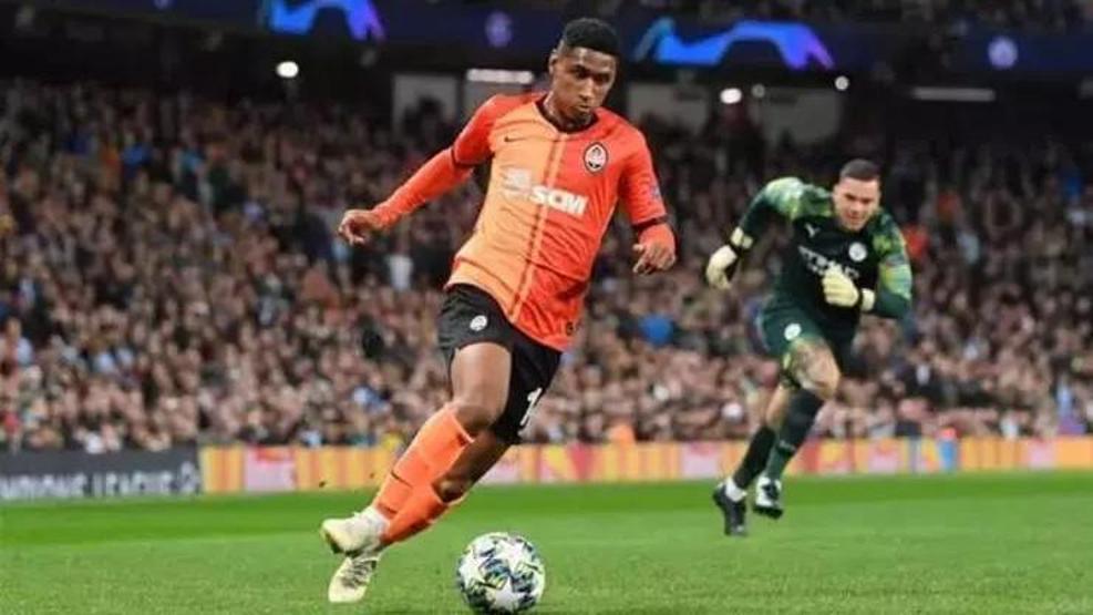 Tete Fenerbahçe için İstanbula geldi