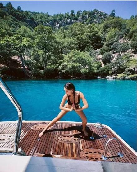 Neslihan Atagül ve Kadir Doğulu aşk tatilinde