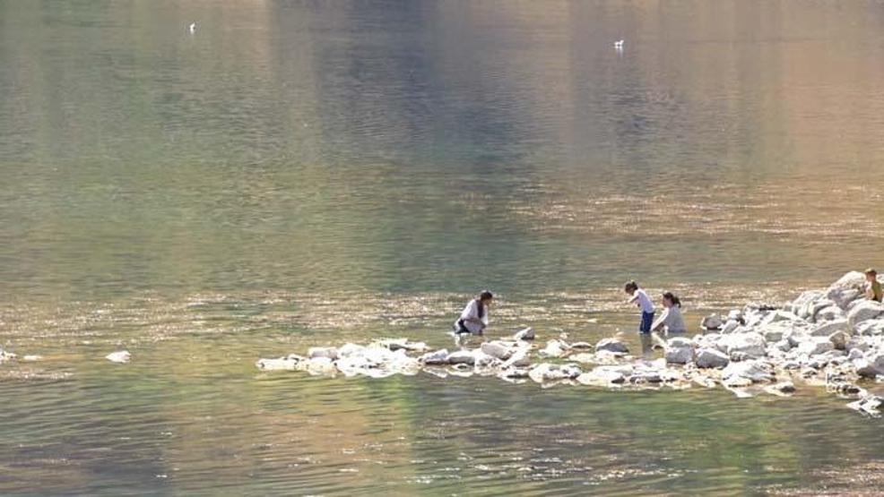 Sıcaktan bunalan vatandaşlar Nemrut Krater Gölü’ne akın etti