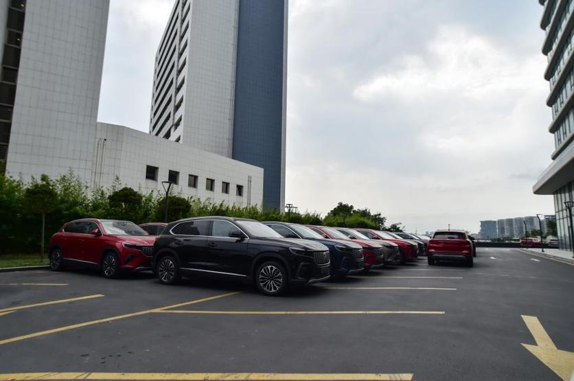 Togg otopark Teslimat için bekliyorlar