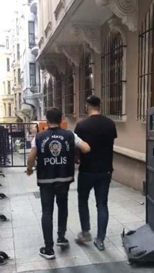 İstanbulda kısa mesafe cinayeti kamerada: Taksicinin öldüresiye dövdüğü adam öldü