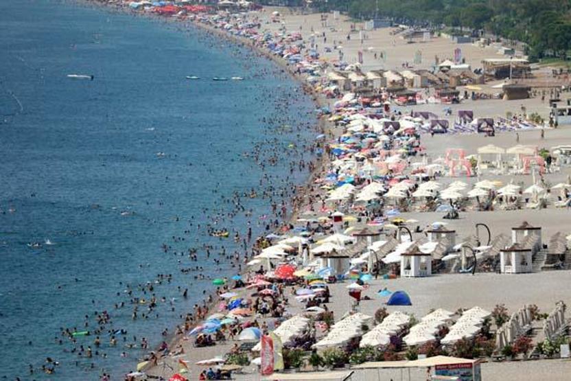 Antalyada nem bunalttı, deniz serinletti