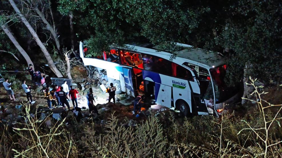 Son dakika haberi: Yozgatta yolcu otobüsü şarampole uçtu: 12 ölü, 20 yaralı