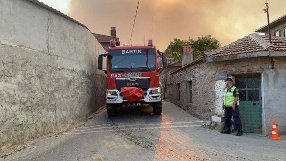 Çanakkalede orman yangını: Savaş tablosu gibiydi