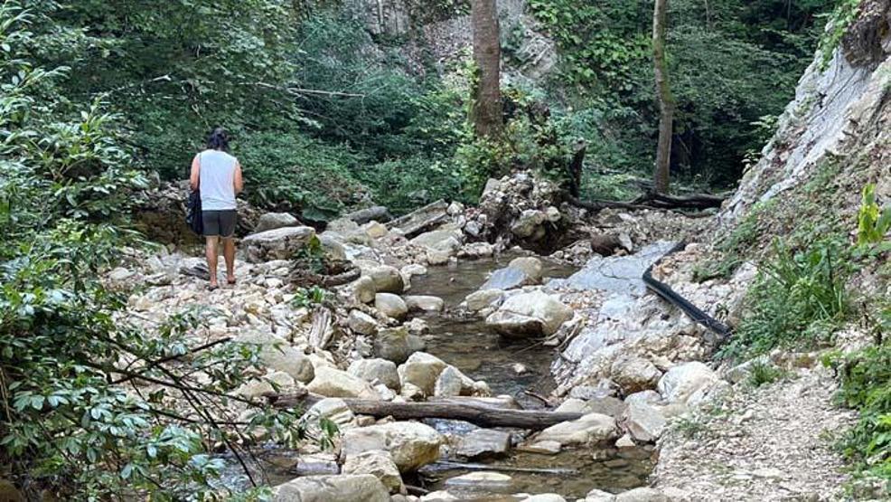 Aktaş Şelalesi güzelliği ile hayran bırakıyor
