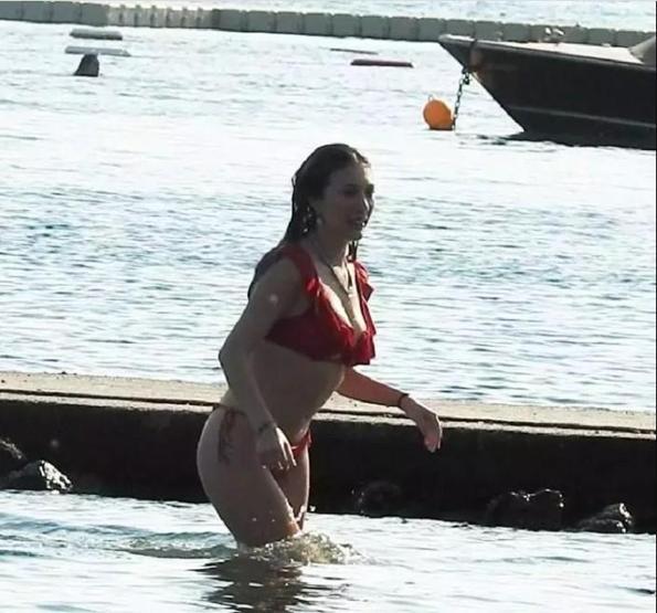 Yasmin Erbil tatilde 5 kilo aldı