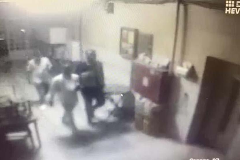 İş insanını kaçırıp, işkenceyle senet imzalattılar