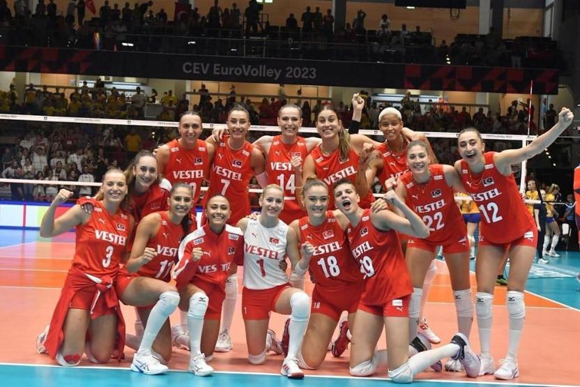 Avrupa Şampiyonasında final gecesi Filenin Sultanlarının rakibi Sırbistan