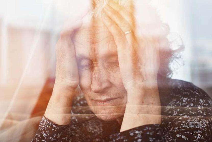 Alzheimerın ilk sinyallerinden biri Uzman isim Alzheimer hastalığının belirtilerini tek tek anlattı