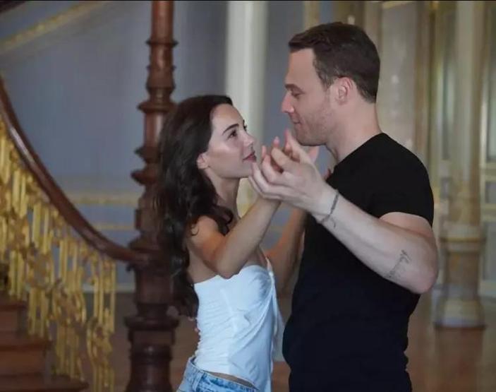 Aşk her şeyi affettirir diyen Hafsanur Sancaktutan: Kerem çok eğlenceli