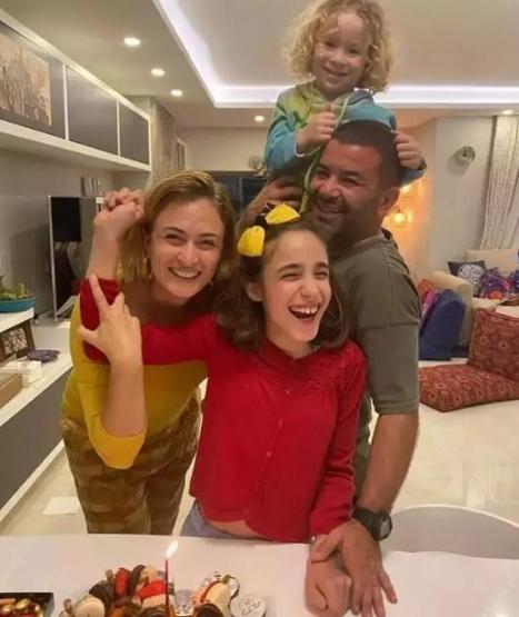 Ceyda Düvenci, Bülent Şakraktan kalan dövme izini yok etti